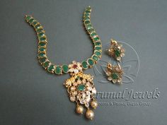 Green Necklace Indian, Necklaces Indian, Emerald Necklaces, Emerald Jewellery, Emerald Set, Ring Jewellery Design, Wedding Jewellery Collection, Gold Jewellery Design Necklaces, Indian Wedding Jewelry