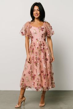 Check out our beautiful Gwyneth Midi Dress! This fun and flirty style features a smocked back bodice and waistband as well as adorable flutter sleeves and a delicate floral embroidery. Maxi Dress With Kimono, Bat Mitzvah Dresses, Flirty Style, Floral Bridesmaid Dresses, Tulle Midi Dress, Pregnant Wedding Dress, Wardrobe Wishlist, Baltic Born, Bridal Shower Dress