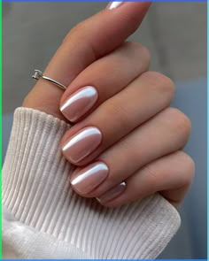 \ Short Square Nails Light Pink, Pink Chrome Gel Nails Short, Pink Chrome Nails Short Square, Chrome Pink Nails Short, Simple Light Nails, Pearlescent Pink Nails, Natural Nails Chrome, Light Pink Chrome Nails Square, Gel Polish Nail Designs Short