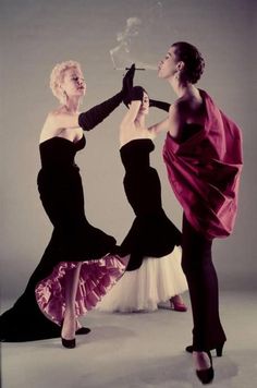 Gowns by Balenciaga, 1950s. See our entire collection of Stoles at http://www.whitestole.com Gjon Mili, Balenciaga Dress, Jacques Fath, Vogue Vintage, Glamour Vintage, Cristóbal Balenciaga, Lindy Hop, Three Women, Fashion 1950s