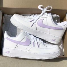 Nike Shoes Purple, Nike Rosa, Tenis Air Force, Basket Nike, Preppy Shoes, Bow Hairstyle, Nike Wallpaper