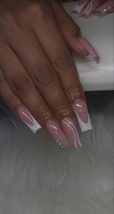 Chav Nails Acrylic, Christian Acrylic Nails, Nice Acrylic Nails, White Tip Acrylic Nails, Gold Acrylic Nails, Claw Nails, Cute Acrylic Nail Designs, Acrylic Nails Coffin Pink