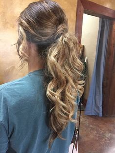 Dressy ponytails Dressy Ponytail, Prom Hair Updo Elegant, Prom Ponytail Hairstyles, Prom Hair Medium, Perfect Ponytail, Bouffant Hair, Dance Hairstyles