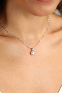 Adored Chance to Charm 1 Carat Moissanite Round Pendant Chain Necklace LOVCIA Ghost Mannequin, Stone Properties, Jewelry Organizer Storage, Picture Style, Moissanite Jewelry, Mens Beaded Bracelets, Nature Bracelets, Acrylic Earrings, Stainless Steel Earrings