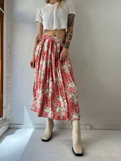 "- 90s floral midi skirt - 100% rayon - Button closure - Made in the Philippines - Brand: Tabi - Tagged 12 Waist: 27\" Length: 31\"" Maxi Rock, 90s Floral, Floral Midi Skirt, Pink Floral Print, Sweater Set, The Philippines, Long Skirt, Pink Floral, Vintage Shops