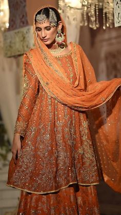 Burnt Orange Lehenga, Mayun Dress, Dholki Outfit, Mayon Dress, Coldplay Wallpaper, Mehendi Bridal, Asian Wedding Dress Pakistani, Orange Lehenga, Pakistani Women Dresses