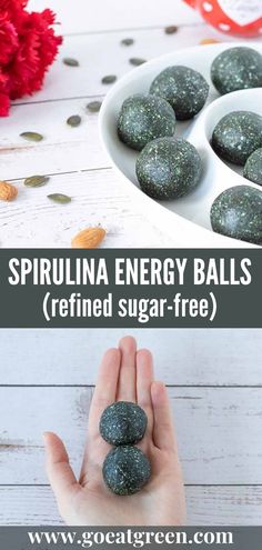 Healthy no-bake spirulina energy balls as a high-protein snack or healthy dessert. Vegan Energy Balls, Date Balls, Eat Green, Raw Snacks, Energy Ball Recipe, Tasty Dessert, Energy Foods, Paleo Snacks