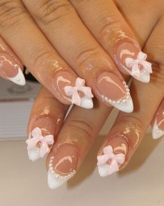 Cute Short Length Nails, Pearl Nail Art Designs, Short Cute Nails Pink, Simple Charm Nails, Cute Pink French Tip Nails, Cute Nail Ideas For School, Cute Short Pink Nails, Cute Nails For Back To School, Cute Nails Aesthetic