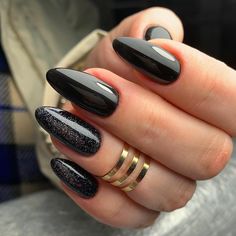 Black Bridesmaids Nails, Black Bridesmaid Nails, Black Nail Designs Almond, Dark Sparkly Nails, Nails Almond Black, Black Almond Nail Ideas, Black Nails Square, Rocker Nails, Black Almond Nails