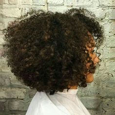 Natural Hair Cuts Shape Medium Lengths, Natural Hair Cuts Shape, Deva Cut, Coconut Oil Hair Mask, Coconut Oil Hair, Natural Hair Inspiration, Hair Crush