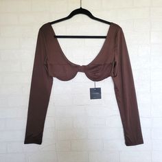 Jluxlabel Chocolate Brown Bra Long Sleeve Top Nwt. Clasp In The Back. Size L. Brand New With Tag. Chic Brown Crop Top For Fall, Elegant Brown Crop Top For Spring, Brown Crop Top For Night Out, Brown Stretch Crop Top For Party, Brown Cropped Party Top, Satin Wrap Top, Blue Tube Top, Bra Outfit, Tank Top Bodysuit