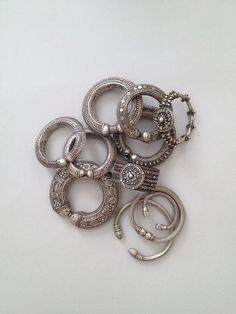 Silver Kada, Jewellery Traditional, Navratri Dress, Silver Jewelry Accessories, Cotton Jewelry, Simple Silver Jewelry