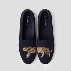 Audrey Round-Toe Patterned Loafers for Bunions in Navy-Cheetah | VIVAIA Cindy Hattersley, Embroidered Loafers, Sustainable Shoes, Leopard Black, Comfortable Pillows, Denim Chic, Soft Shoes, Pointed Heels, Toe Designs