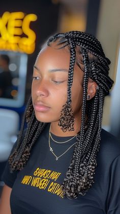 Curls of Confidence: 20 Box Braids Hairstyles with Curly Ends Length Haircuts Long, Shoulder Length Box Braids, Triangle Part Box Braids, Bohemian Knotless Braids, Curled Hair With Braid, Bohemian Knotless, Braids With Curly Ends, Comb For Curly Hair