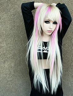 Scene Hair Aesthetic, Coontails In Hair, Pink Emo Hair, Pink Scene Hair, White And Pink Hair, Razored Hair, Scene Queen Outfit, Scene Queen Hair, Blonde Scene Hair