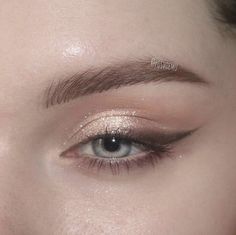 Shiny Makeup, Eye Makeup Images, Minimalist Makeup, Eye Makeup Pictures, Eye Makeup Designs, Braut Make-up, Makijaż Smokey Eye, Evening Makeup, Fancy Makeup