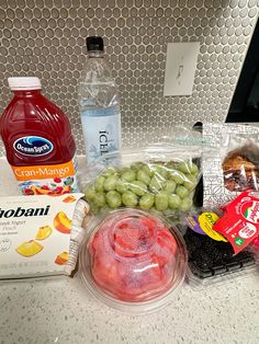 Snacks To Keep At Home, Eat Clean Snacks, Snack Haul, Snack Alternatives, Snacks For School, Snack List, Late Night Snack, Healthy Lunch Snacks, Gym Food