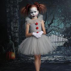 Spooky Carnival Costumes, Scary Demon Costume, Girl It Costume, Girl Costumes For Halloween, Kid Halloween Costumes, Halloween Kids Costumes, Cute Clown Costume, Pennywise Cosplay, Pennywise Costume