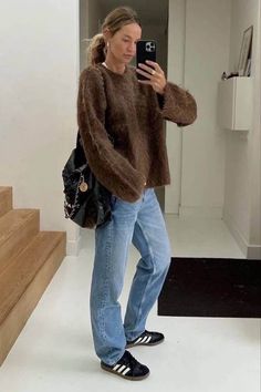 20+ Effortlessly Chic Fall Outfits & Formulas Stylish People Are Living in Right Now | Fall Fashion Trends Nordic Aesthetic, Samba Outfit, Outfit 2023, Estilo Indie, Fall 23, Skandinavian Fashion, Chic Fall Outfits