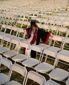 college grad sitting in field of empty chairs before the graduation at sunset Unorthodox Graduation Photos, Film Grad Photos, Usc Graduation Pictures, 90s Graduation, Film Graduation Pictures, Vintage Graduation Pictures, Graduation Motivation, Usc Graduation