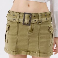 Green Cargo Mini Skirt Brand New Without The Tag Never Used It Size S/P Original Price $85 Urban Outfitters Skirt With Pockets, Urban Outfitters Cargo, Cargo Mini Skirt, Urban Outfitters Skirt, Green Cargo, Cargo Skirt, Summer Wear, Mini Skirt, Urban Outfitters