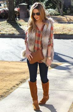 Chic & Comfortable Thanksgiving Outfit Ideas for Women 2015 | Best Fashion Style For Holiday by Makeup Tutorials at http://makeuptutorials.com/chic-comfortable-thanksgiving-outfit-ideas-for-women-2015/ Faux Fur Vest Outfit Fall Styles, Fur Vest Outfit Fall, Ut Tailgate, Faux Fur Vest Outfit, Vest Outfit Fall, Fur Vest Outfit, Fat Stomach, Thanksgiving Outfit Women, Fall 2014 Fashion