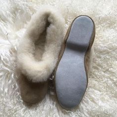 Lambland - The finest name in Leather and SheepskinProduct Details: Gorgeous ladies Grecian style slippers hand made with genuine suede and lambswool.A Quality British made product.We are proud of our Slippers and Moccasins and believe they offer superb value for money.Sole: Suede Colour: Beige, Pink, Lilac Style: Grecian Slippers Materials: Full suede outer with luxurious lambswool lining Features: Soft suede sole, luxurious lambswool collar for added warmth By purchasing Lambland branded produ Grecian Style, Moccasin Slippers, Pink Lilac, Moccasins Slippers, Colour Beige, Sheep Wool, Soft Suede, Womens Slippers, Moccasins