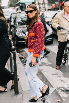 Chanel Jacket Street Style, Paris Fashion Week Street Style, Fall Outfit Ideas, Weekend Style, Looks Style, Mode Inspiration