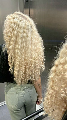 Curly Blonde Sew In, Blond Afro Hair Black Women, Platinum Blonde Natural Hair Black Women, Blonde Curly Wig Black Women, Platinum Blonde Hair Curly, Blonde Braids With Curls, Blonde Natural Hair Black Women, Blonde Curly Hair Black Women, Color In Hair