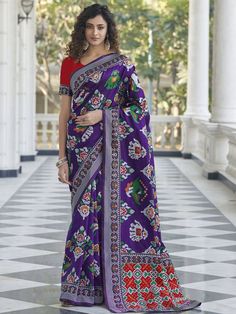 Delightful Purple Weaving Patola Silk Wedding Wear Saree Navy Blue Saree, Blue Silk Saree, Purple Weave, Purple Saree, Latest Designer Sarees, Color Blouse, Blue Saree, Bridal Lehenga Choli, Art Silk Sarees