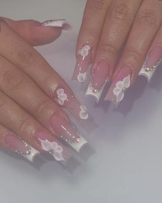 ig: nailsw.a White French Nails With Butterflies, White N Pink Nails, Pink Nails Fancy, Nail Ideas Acrylic White, Nails Acrylic Latina, Latina Nails, Quinceanera Nails, Spring Acrylic Nails, Diy Acrylic Nails