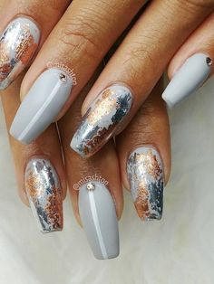 Gray Ombre Nails, Black And Gray Nails, Pink And Grey Nails, Gray Nail Art, Foil Nail Designs, Gray Nail, Grey Nail Art, Nails Grunge, Grey Nail