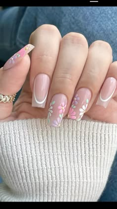 Short Square Acrylic Nails, Acrylic Nails Coffin Short, Pink Acrylic Nails, Neutral Nails, Flowers Bloom, Gel Nail Designs, Coffin Nails Designs, Floral Nails