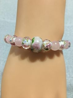 Elegant Glass Beaded Bracelets, Elegant Multicolor Flower Beaded Bracelets, Feminine Adjustable Bracelets With Round Beads, Adjustable Pink Glass Beaded Bracelets, Beads Gifts, Rose Quartz Bracelet, Bracelets Diy, Mom Gifts, Bracelets For Women