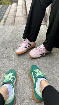 adidas spezial green and pink #adidas #adidasshoeswomen #adidasspezials Adidas Spezial Green, Check Outfit, Spring Trends Outfits, Spring Trends, New Shoes, Pink And Green, Winter Outfits