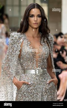 Download this stock image: Paris, Frankreich. 07th July, 2021. ZUHAIR MURAD Haute Couture Fall Winter 2021-22 runway - Paris, France. 07/07/2021 Credit: dpa/Alamy Live News - 2G6W45F from Alamy's library of millions of high resolution stock photos, illustrations and vectors. Mother Wedding, Exclusive Dress, Zuhair Murad, Couture Gowns, Live News, Women Wedding Guest Dresses, Celebrity Dresses