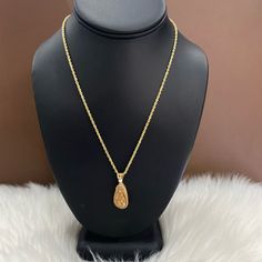 This product is avalilable to pick up in our Doral store.Features:Karat: 18K Gold.Color: Yellow Gold.Weight: 5,5gr "Price is only for pendant, chain is not included" Gold Diamond Drop Necklace Gift, Gold Diamond Drop Necklace As Gift, Yellow Gold Teardrop Necklaces For Jewelry Making, Tarnish Resistant Yellow Gold Pendant Necklace, Gold Diamond Cut Teardrop Pendant Jewelry, Gold Teardrop Pendant Jewelry With Diamond Cut, Gold Diamond Cut Drop Necklace Fine Jewelry, Gold Hallmarked Teardrop Pendant Jewelry, Yellow Gold Teardrop Pendant For Jewelry Making