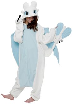 Light Fury Kigurumi is now available at the link below!  https://kigurumi-shop.com/light-fury-kigurumi/  #LightFury #HowToTrainYourDragon #SAZAC Pokemon Kigurumi, Toothless Costume, Matching Onesies, Onesie Costumes, Cute Onesies, Light Fury, Halloween Onesie