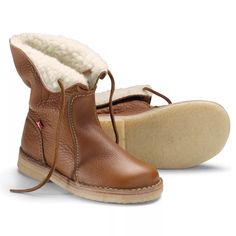 Duckfeet® Arhus Leather Boots | Orvis Wool Boots, Duck Feet, Unique Boots, Look Casual Chic, Cozy Boots, Leather Stand, Beautiful Boots, Boots Women, Outdoor Apparel