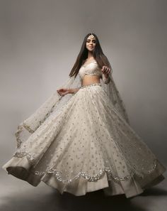 Summer Rain Lehenga Set Prevasu - Fabilicious Fashion Double Layer Skirt Indian, Gold And Silver Lehenga, White Ivory Lehenga, Manish Malothra Lehenga, Full White Lehenga, Ivory Colour Lehenga, Lehenga For Indian Wedding, Two Layer Lehenga, Neutral Lengha