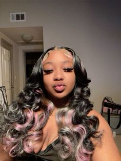 Sew In Hairstyles With Closure Color, Creative Wig Styles, Color Combos Hair, Sew In Styles For Black Women, Light Pink Highlights In Black Hair, Black Girls With Colored Hair, Colored Lace Front Wigs Black Women, Quick Weave Color, Sew In With Color