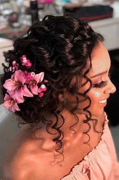 Super Trendy Wedding Updos For Long Hair ★ Curly Hairstyles For Homecoming, Hairstyles For Homecoming, Wedding Updos For Long Hair, Wedding Hairstyles For Women, Updos For Long Hair, Wedding Updos