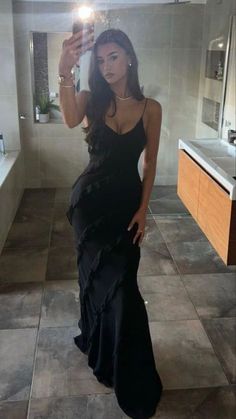 Outfit Elegantes, Formal Evening Gown, Mode Inspo, Dress Formal, Evening Gowns Formal, Long Prom Dress