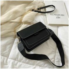 Tas Louis Vuitton, Kawaii Bags, My Style Bags, Handbags Luxury, Stylish Backpacks, Crossbody Bags For Women, Fancy Bags