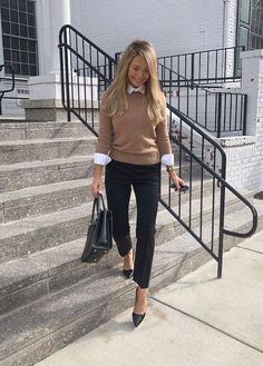 Work Attire Women, Woman Walking, Office Casual Outfit, Professional Outfits Women, Business Casual Outfits For Women, Office Outfits Women, Business Casual Outfits For Work, Womens Business Casual