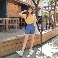 Summer Korean Outfits, Short Girls Outfit Ideas, Short Girl Outfits, Styles Korean, Korean Summer Outfits, Korean Fashion Summer