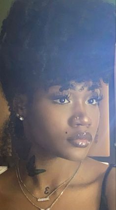 Double Nose Piercing On Black Women, Double Nose Piercing Black Women, Double Nose Piercing Aesthetic, Two Nose Piercings On One Side, Different Piercings Face, Nose Ring Aesthetic, Nose Piercing Aesthetic