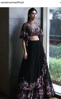 Khatli Work, Ethnic Dresses, Lehnga Dress, Lehenga Blouse Designs, Indian Lehenga, Indian Couture, Sari Blouse, Designer Lehenga Choli, Designer Lehenga