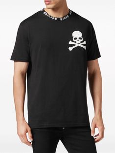 Find PHILIPP PLEIN Skull-print Cotton T-shirt on Editorialist. black cotton skull print logo print at the neckline logo patch to the rear crew neck short sleeves straight hem Skull Print Crew Neck T-shirt For Streetwear, Edgy Skull Print Crew Neck T-shirt, Skull Bones, Skull And Bones, Philipp Plein, Skull Print, Print Logo, Logo Print, Cotton T Shirt