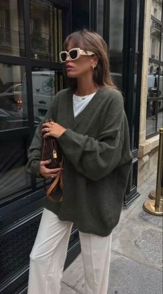 White Tee Under Sweater, Fall 2022 Fashion Trends Street Style, Euro Fall Outfits, Green V Neck Sweater Outfit, Fall Outfits Thrift, Nyc Fall Outfits 2023, Nyc Spring Outfits 2023, Quiet Luxury Fashion Fall, Fall Ootd 2023